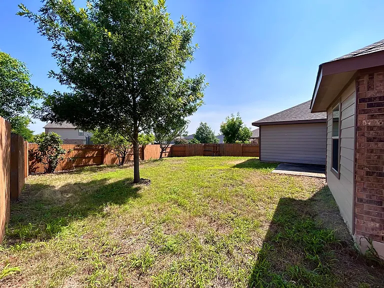 2204 Tranquility Ln — Photo 35
