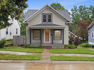 864 S Grandview Ave, Dubuque, IA 52003