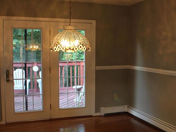 5th image of 1134 Park Dr