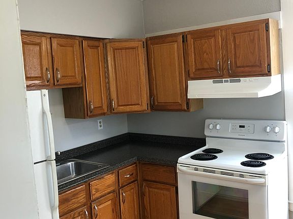 5th image of 306 N McBride St #5