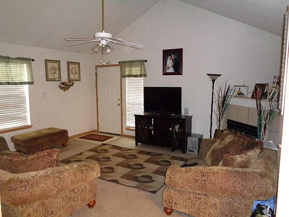 5th image of 602 Marberry St