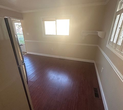 3rd image of 632 Delaware Ave