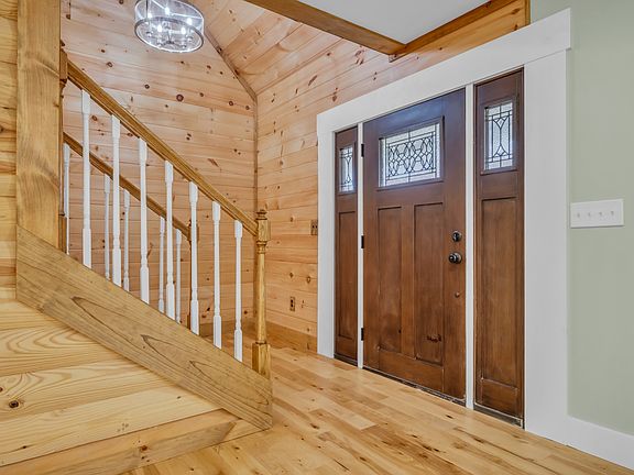 5th image of 718 Darrell Rye Rd