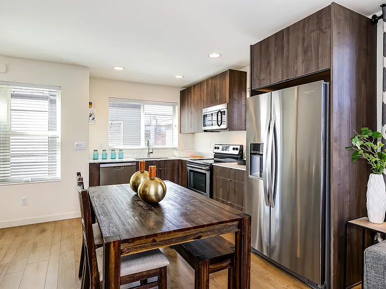 4038 California Ave SW — Photo 10
