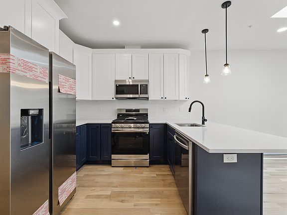 4th image of 633 Newark Ave #302