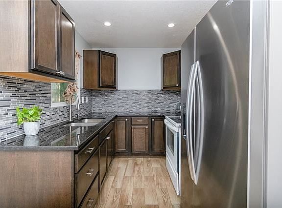 5th image of 2537 S 51st Ter