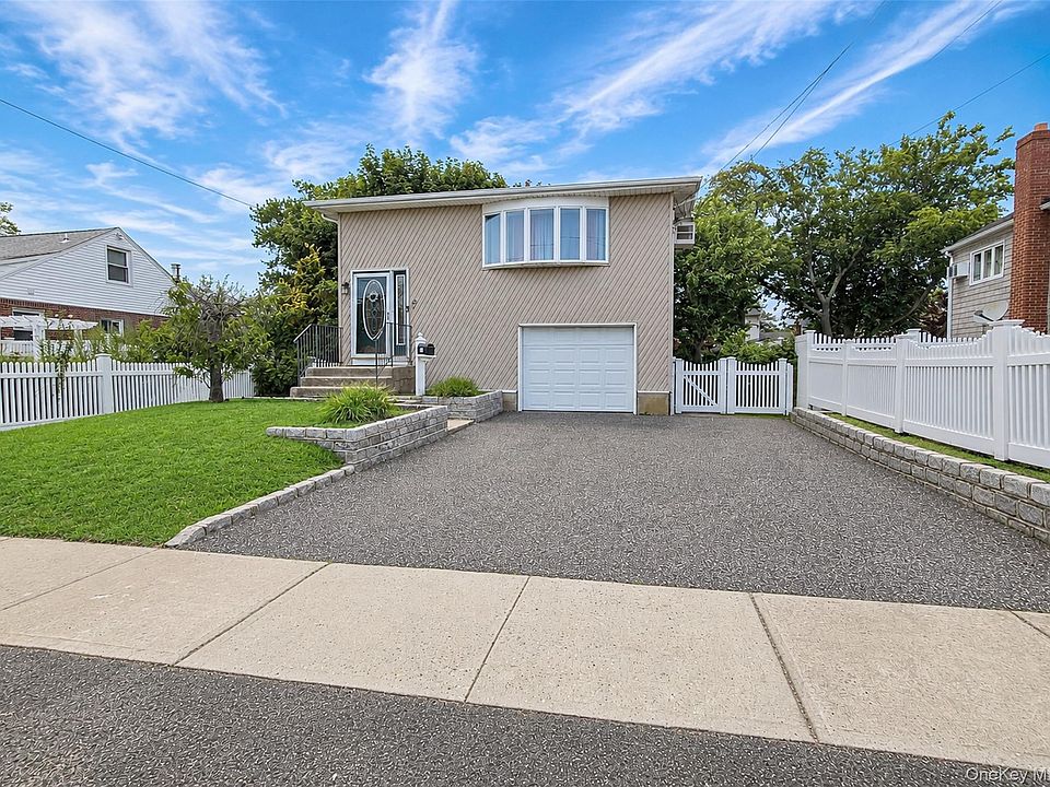 1st image of 11 Farragut Avenue