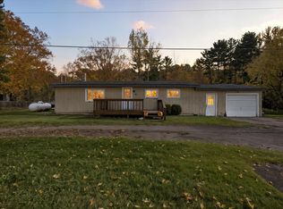 15176 Algoma Ave NE, Cedar Springs, MI 49319
