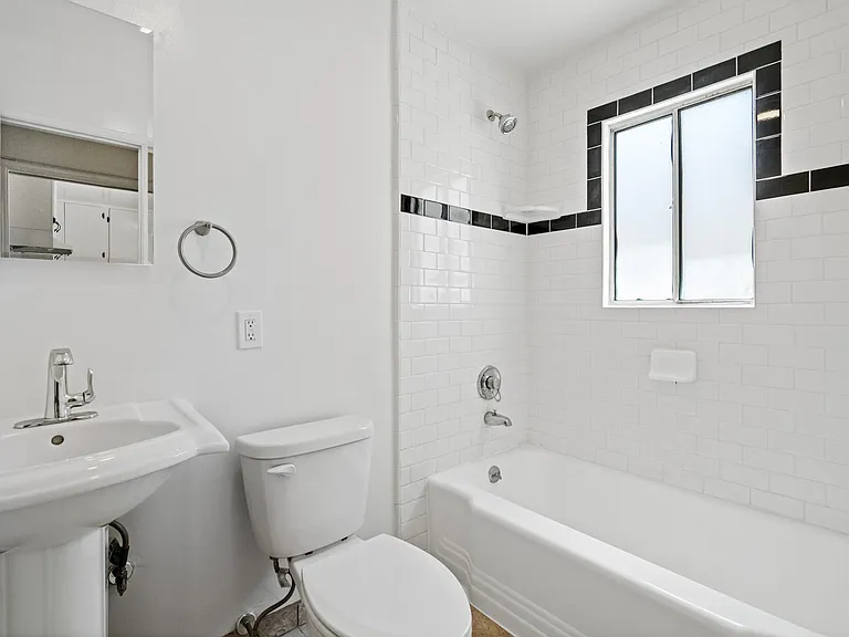 11958 Rochester Ave #11958 — Photo 7