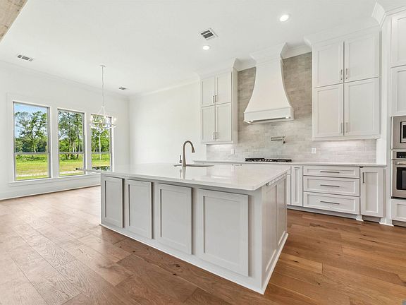 3rd image of 9085 Hillon Hood Rd