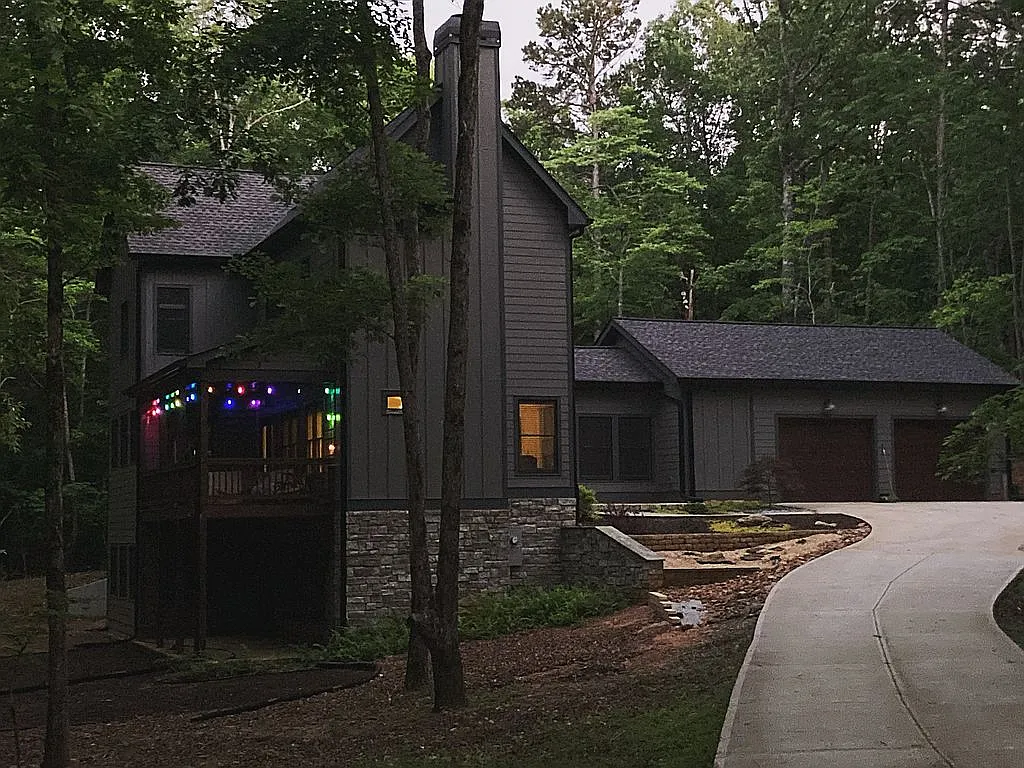 300 Sleepy Hollow Cir photo 1