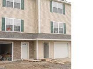 202 Parkedge Ln, Scranton, PA 18504