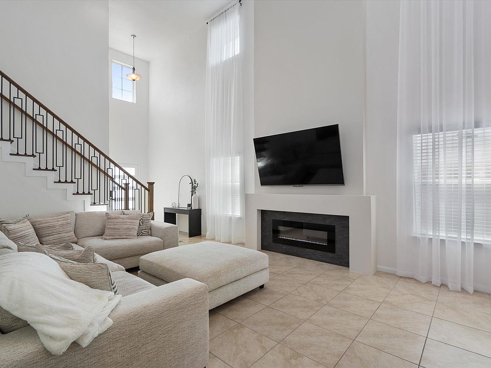 1st image of 10308 Hatton Ln