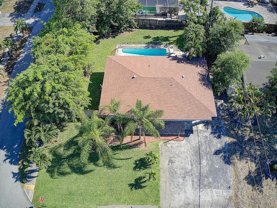 1st image of 130 NW 20th Court