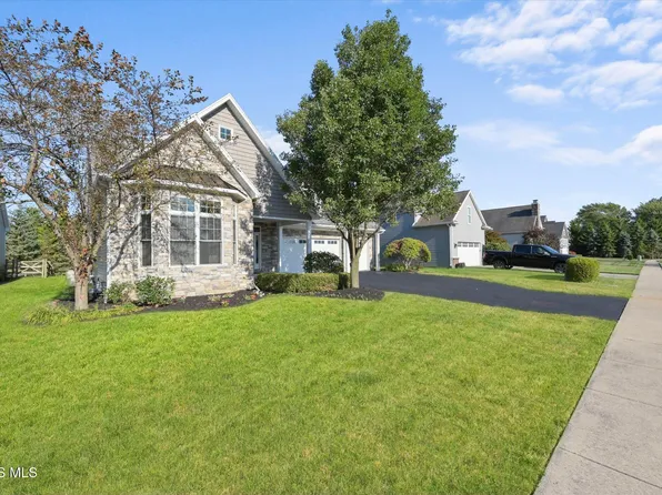 5900 Walnut Springs Blvd, Sylvania, OH 43560