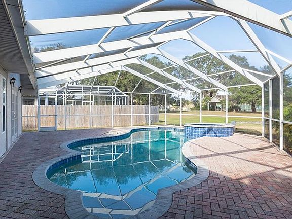3rd image of 591 Whispering Lakes Blvd