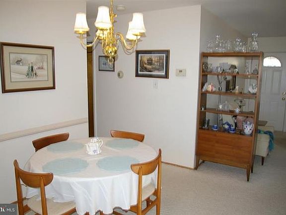4th image of 1815 Warren Dr