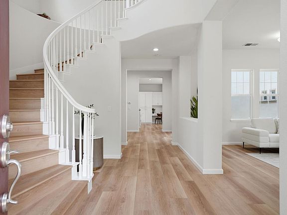 4th image of 4193 Stewart Ln