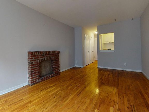 3rd image of 402 E 83rd St #2CC