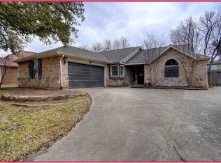 609 Ellington Dr, Grapevine, TX 76051