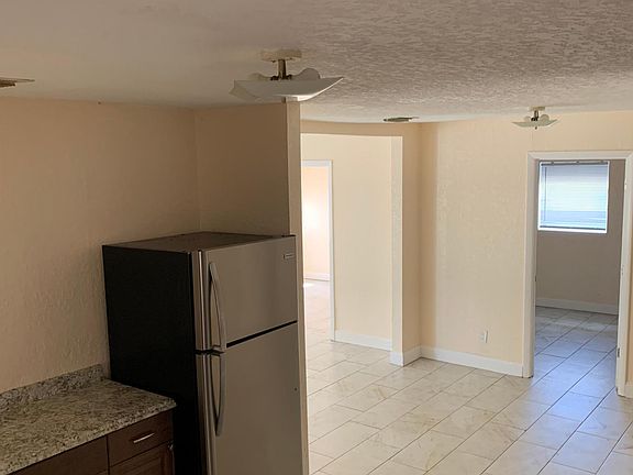 5th image of 3000 Freemont Ter S