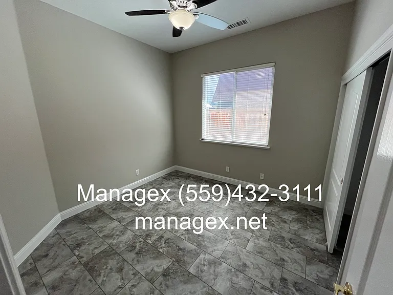 2175 Lester Ave — Photo 22
