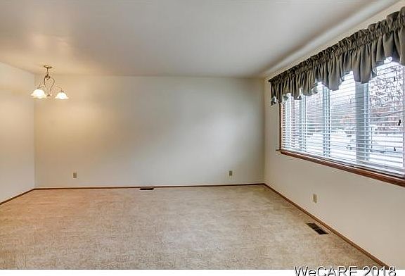 5th image of 2989 Makley Dr