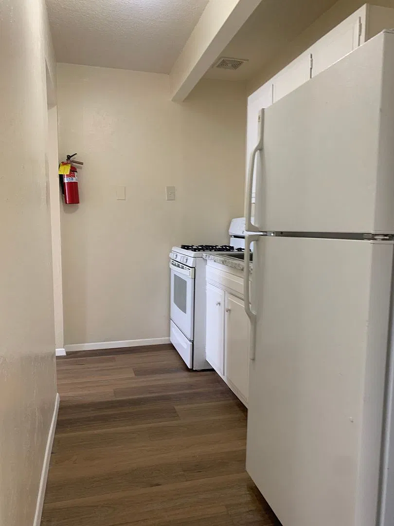 300 General Marshall St NE — Photo 1