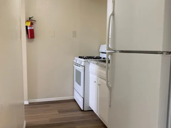 300 General Marshall St NE, 300 General Marshall St NE APT 3, Albuquerque, NM 87123