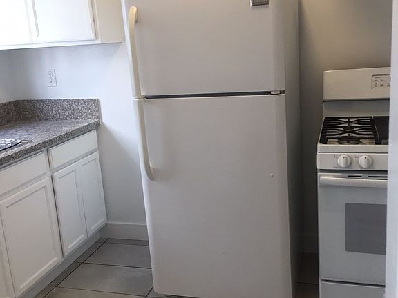 2nd image of 845 S Normandie Ave APT 15