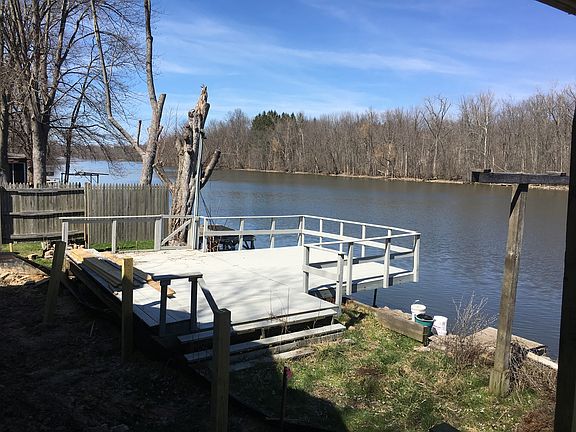 3rd image of 7678 Seneca Beach Dr