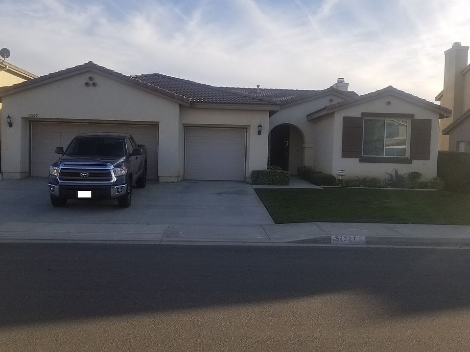 1st image of 32327 Teton Ln