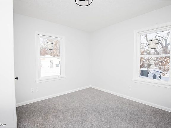 2nd image of 1093 Valdes Ave