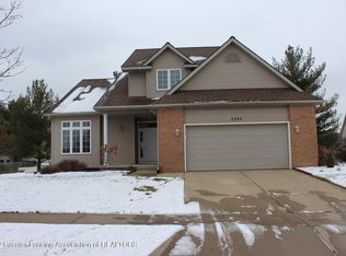 5293 Thames Dr, Haslett, MI 48840