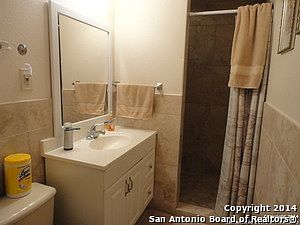 5th image of 451 E Magnolia Ave
