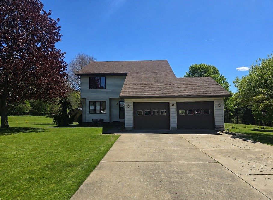 1st image of 156 E Main St