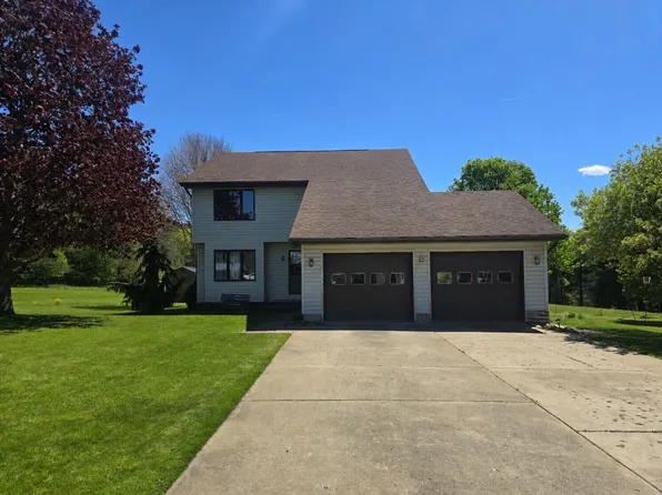 156 E Main St, Columbus, PA 16405