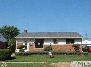 7152 Elm St, Taylor, MI 48180