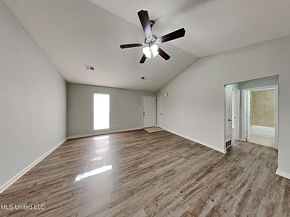 4th image of 1764 Dorchester Dr