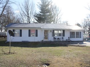 325 E Hill St, Bellmont, IL 62811