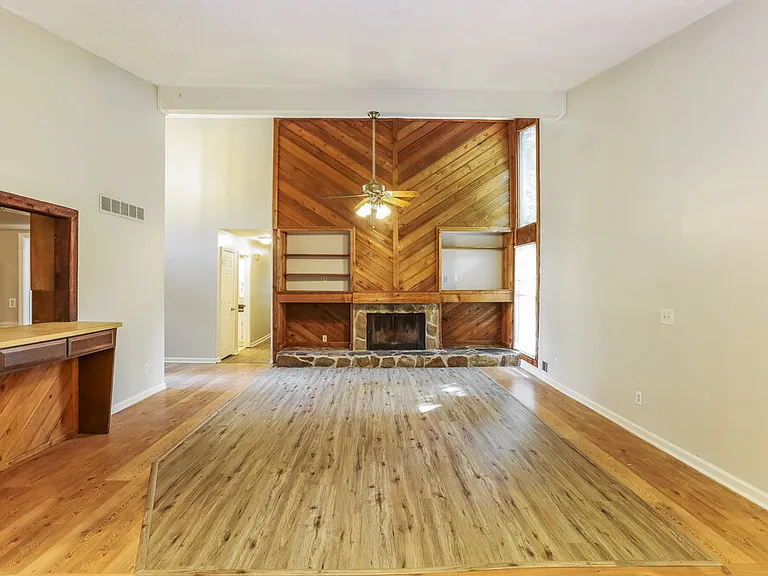 6651 Windwood Cir — Photo 5
