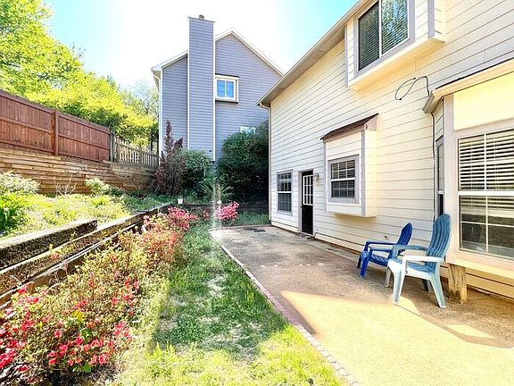 2nd image of 10470 Meadow Run Trce