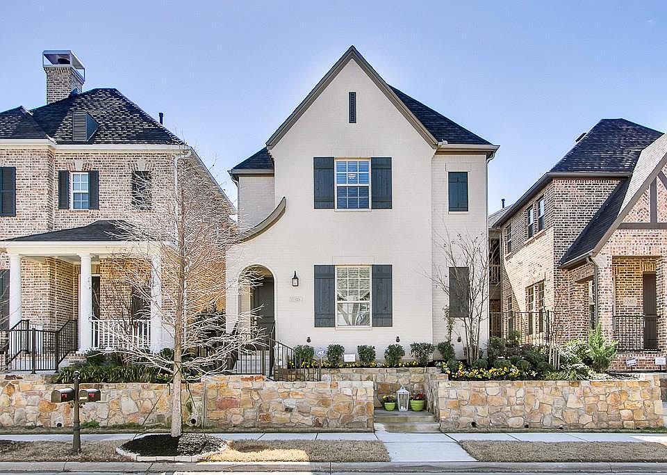 1st image of 2244 Longwood Dr