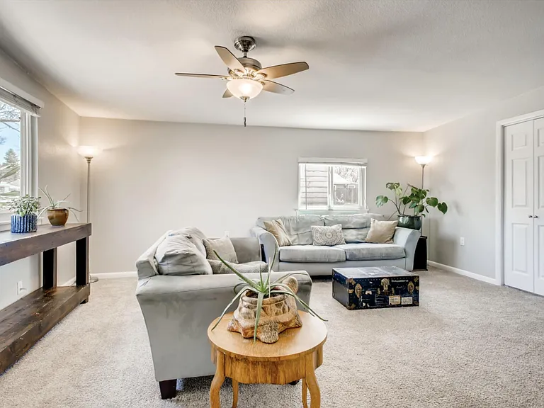 2605 S Hooker St — Photo 4