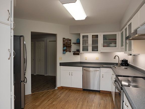 2nd image of 4708 Glasgow Dr