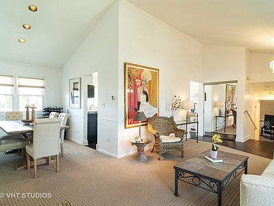 3rd image of 600 Briarwood Dr