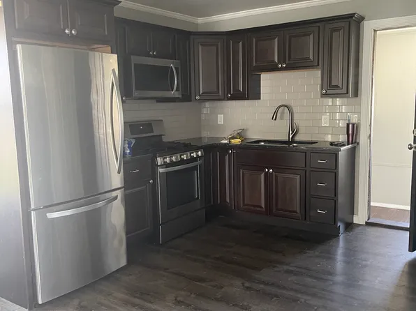 170 Foster St #2, Fall River, MA 02721