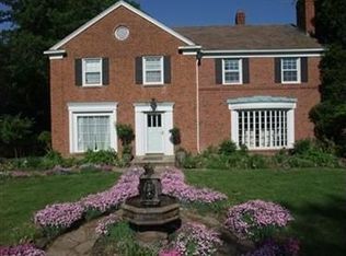 3135 Laurel Rd, Shaker Heights, OH 44120