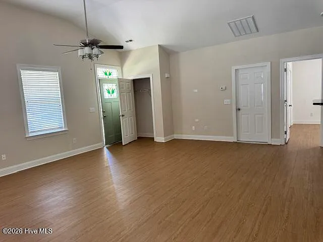 4975 N Hampton Dr SE — Photo 6