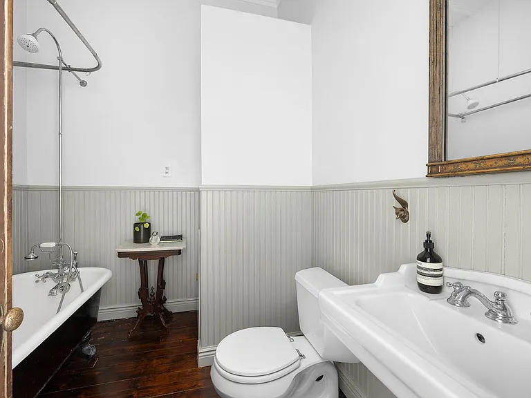 82 Chauncey St #2 — Photo 8
